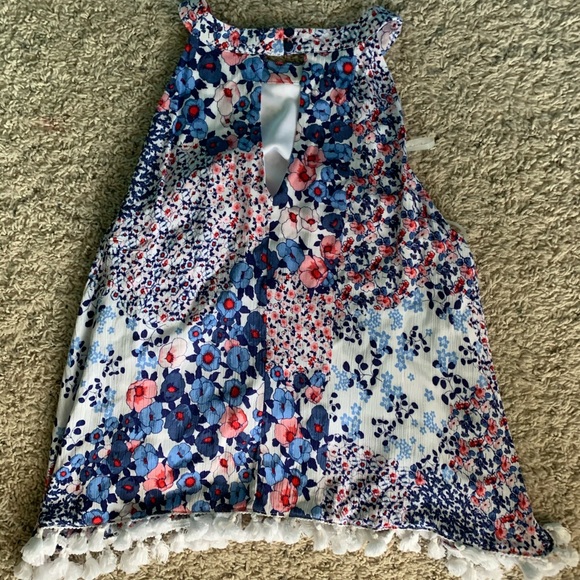 Floral Tank Top - Picture 2 of 3
